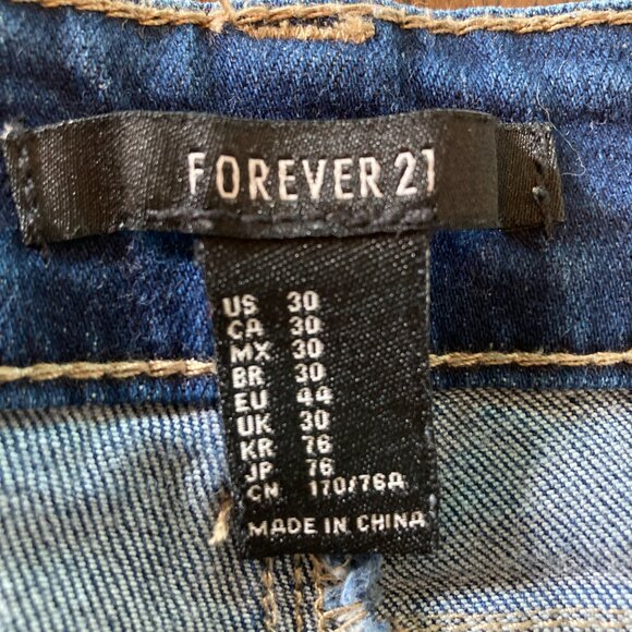 Forever 21 Low Rise Dark Wash Distressed Skinny Jeans for Women Size 30 EUC! - Picture 4 of 4